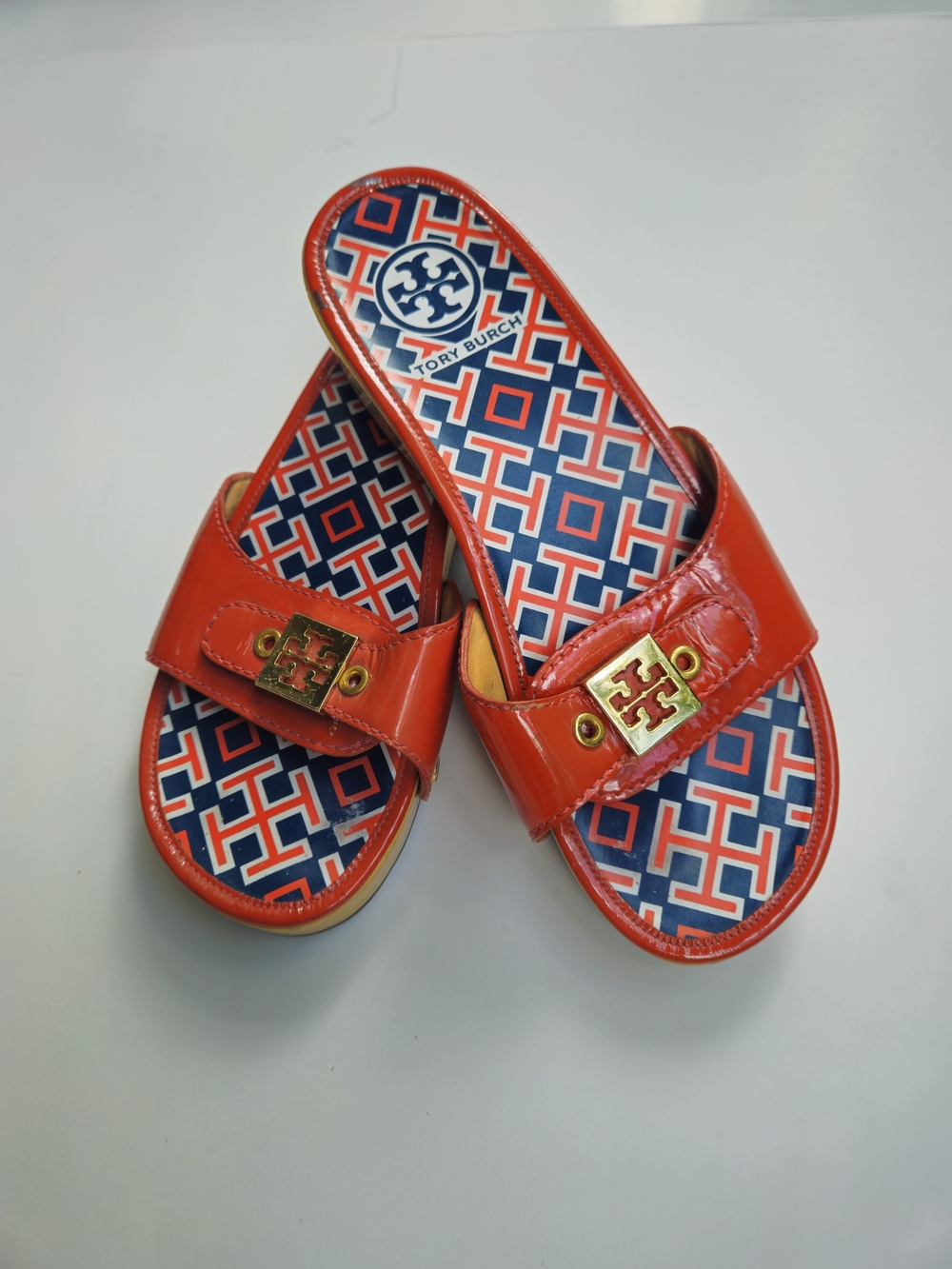 Tory Burch Vintage Orange Patent Leather Wooden Platform Clogs Slide Sandals 6.5 - Picture 2 of 16